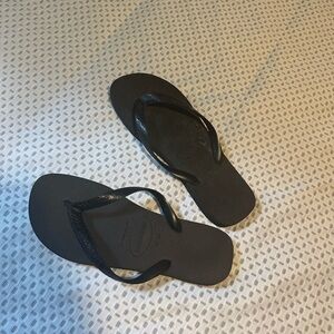 Havaianas Dark Flip Flops